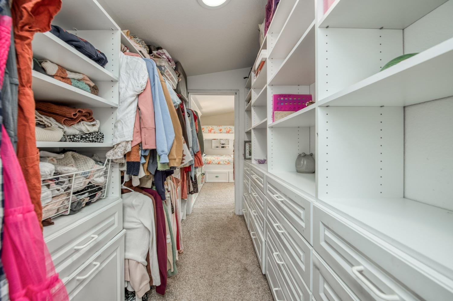 30128 Auberry Road Prather, CA 93651 - Photo 33 of 99 a view of a walk in closet
