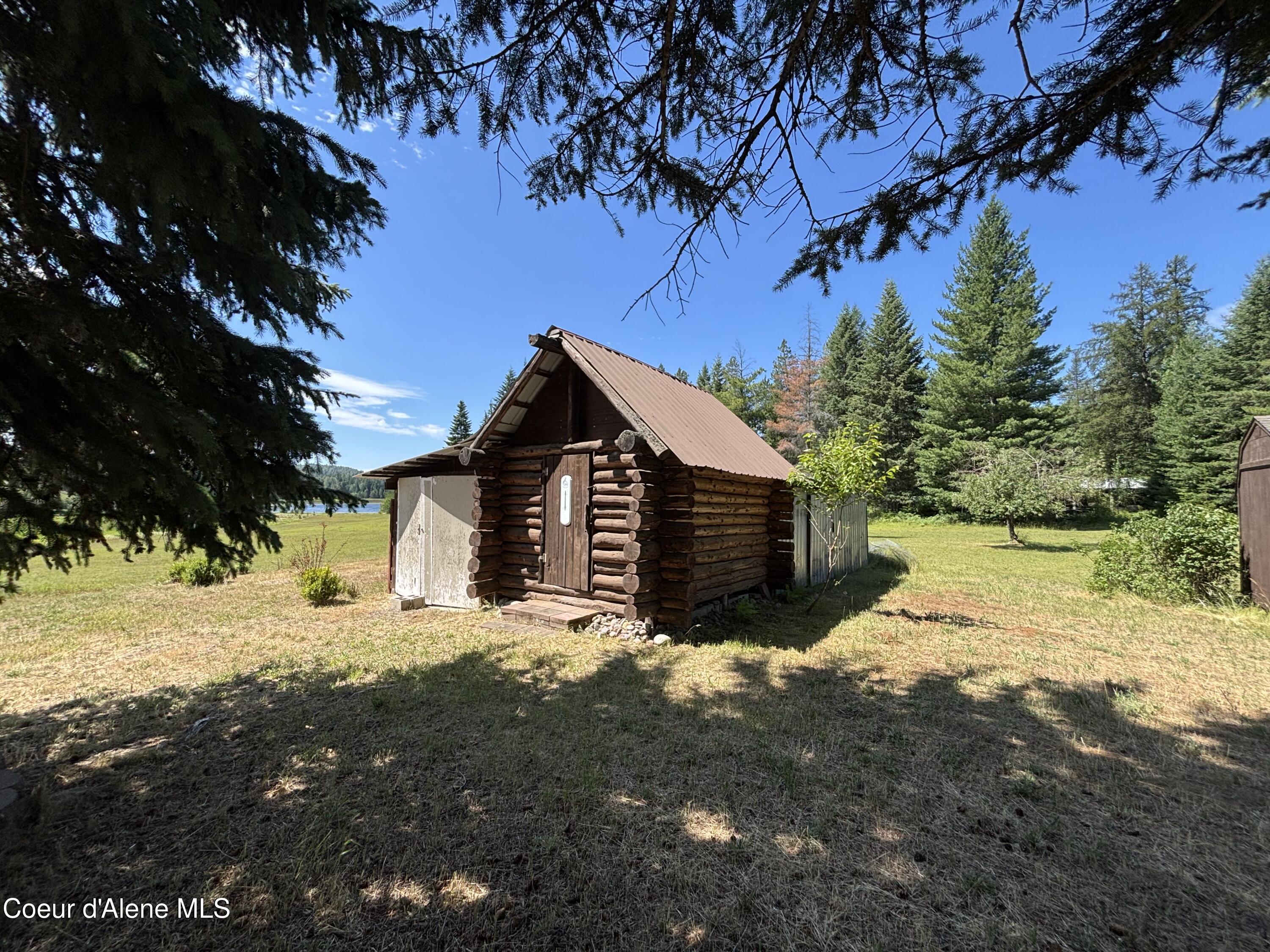 118 Walsh Way Sandpoint, ID 83864 - Photo 7 of 46 006 Barn shed