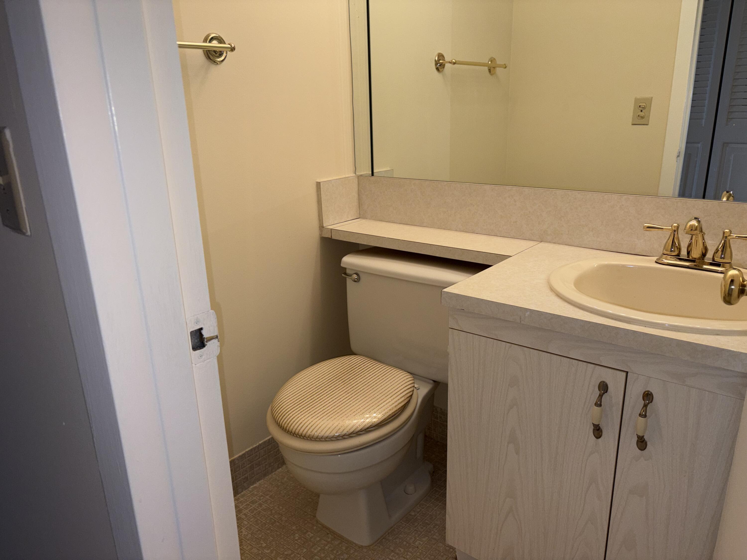 4049 Cornwall C, Unit 4049C Boca Raton, FL 33434 - Photo 7 of 16 IMG_0241