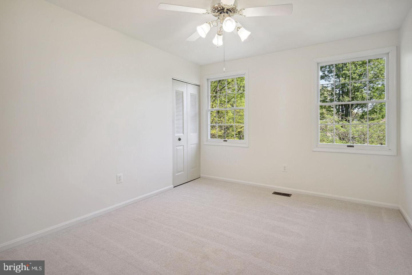 100 Summit Hall Road Gaithersburg, MD 20877 - Photo 17 of 28 Bedroom 3