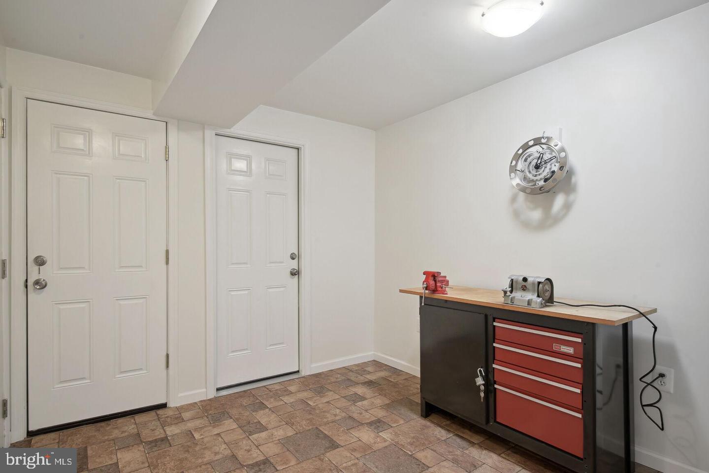100 Summit Hall Road Gaithersburg, MD 20877 - Photo 21 of 28 Lower level office or workshop