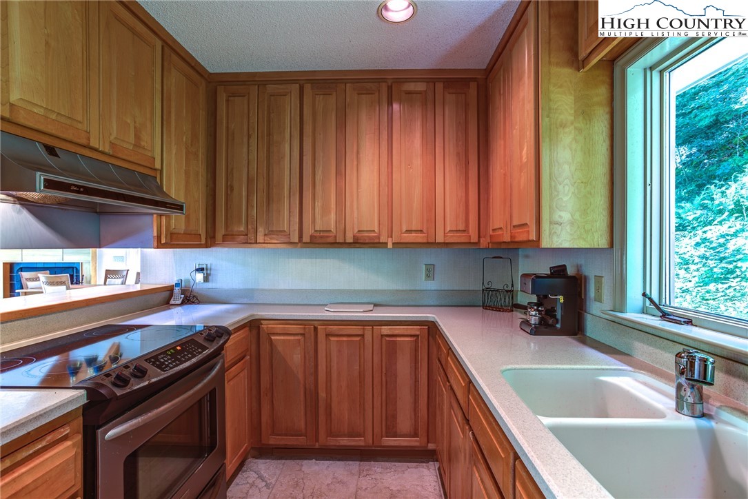 193 Riverview Road Boone, NC 28607 - Photo 32 of 42