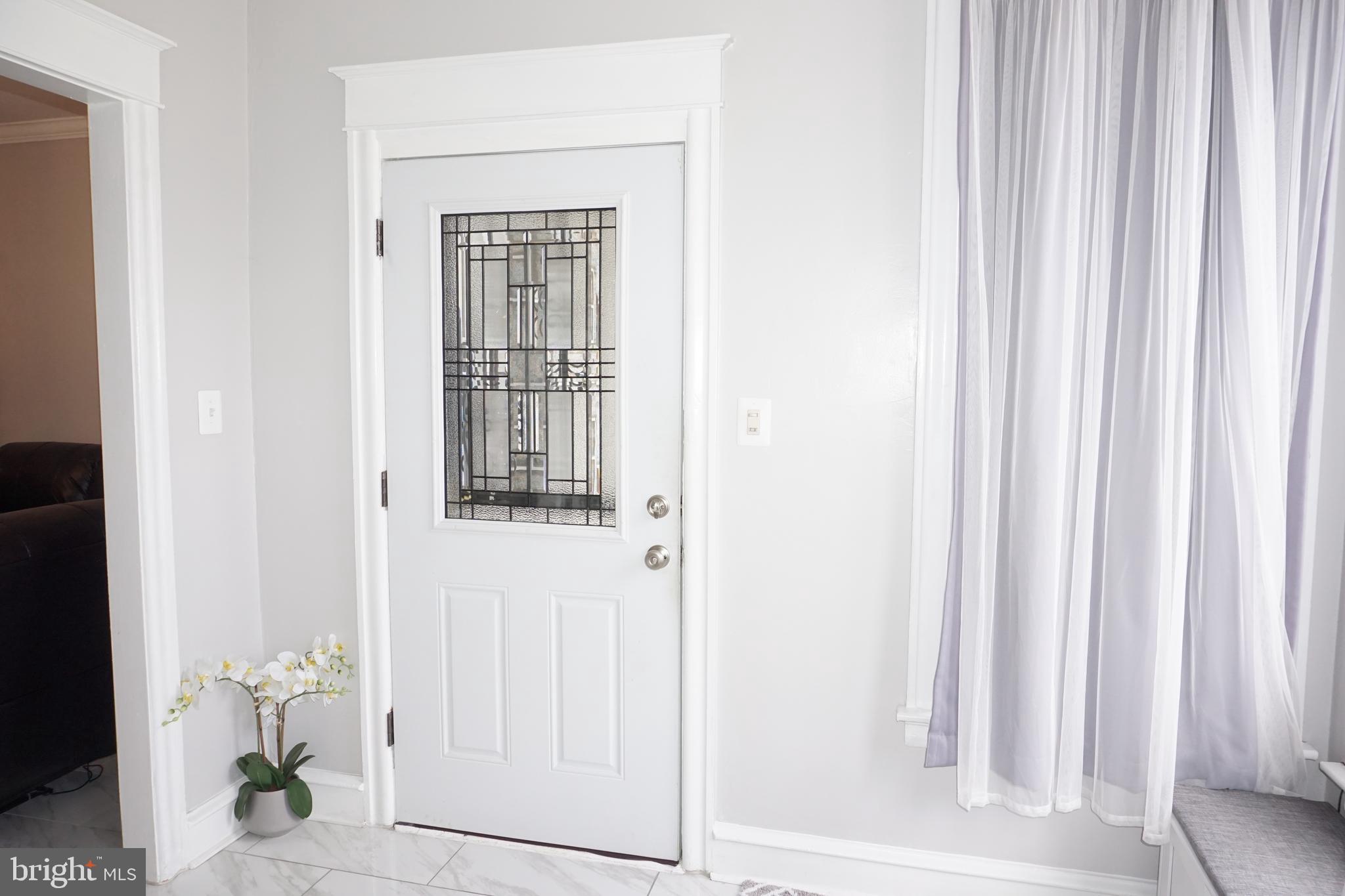 232 Copley Road Upper Darby, PA 19082 - Photo 6 of 54 Front Porch