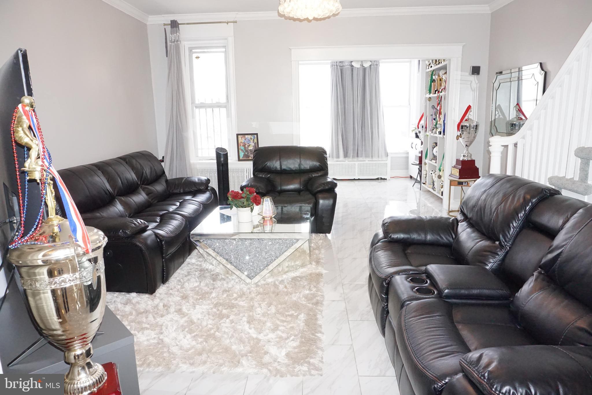 232 Copley Road Upper Darby, PA 19082 - Photo 9 of 54 Living Room