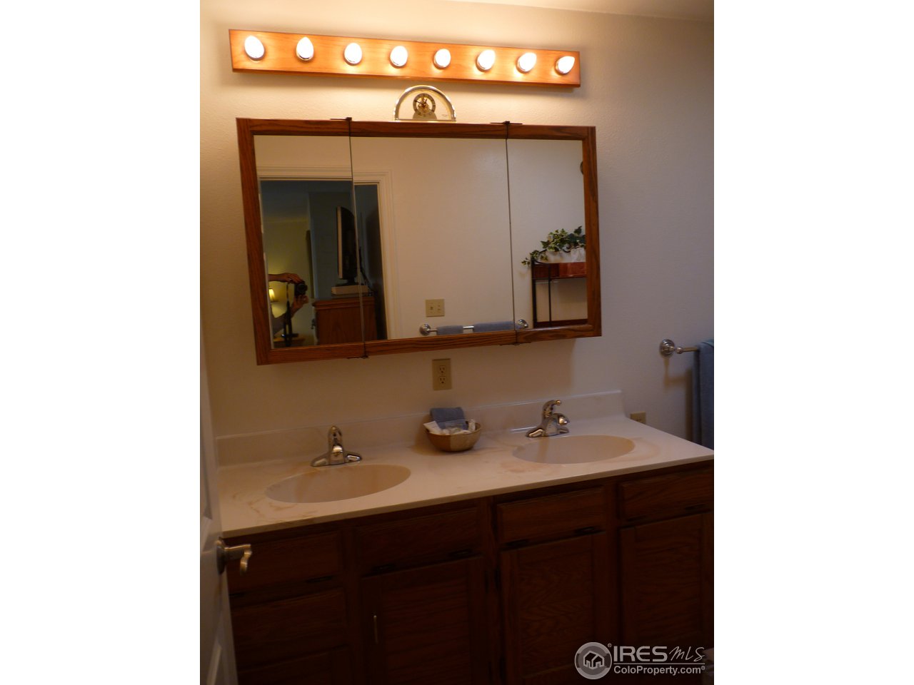 813 Gould Road Berthoud, CO 80513 - Photo 15 of 25 Full Master Bath