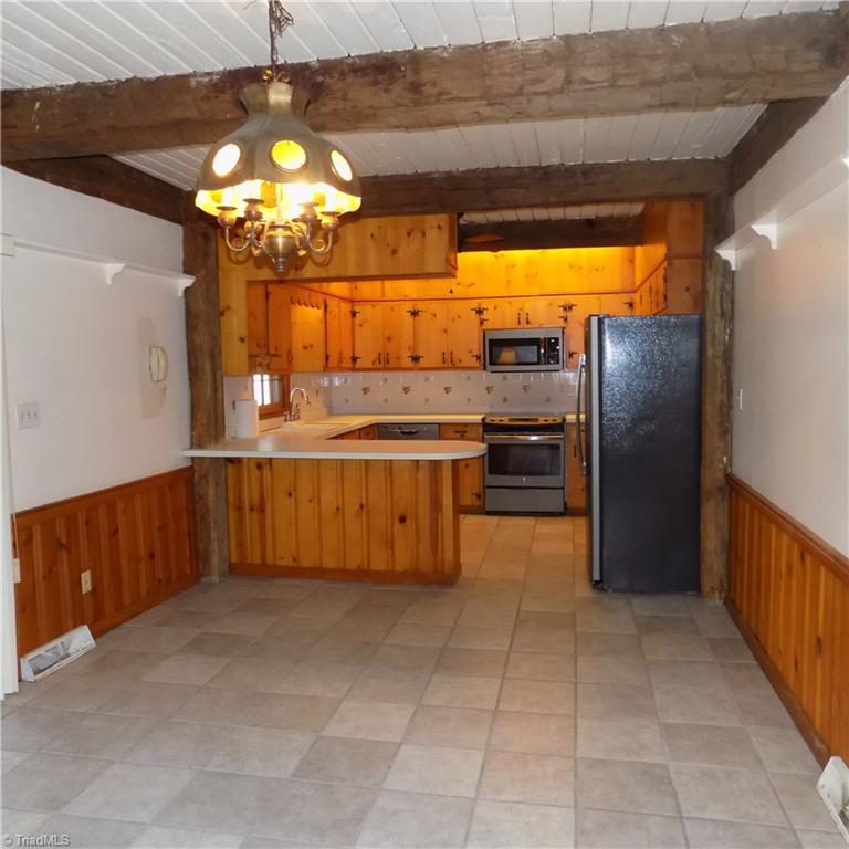7709 Penns Grove Road Summerfield, NC 27358 - Photo 5 of 27 Gallery Image 5
