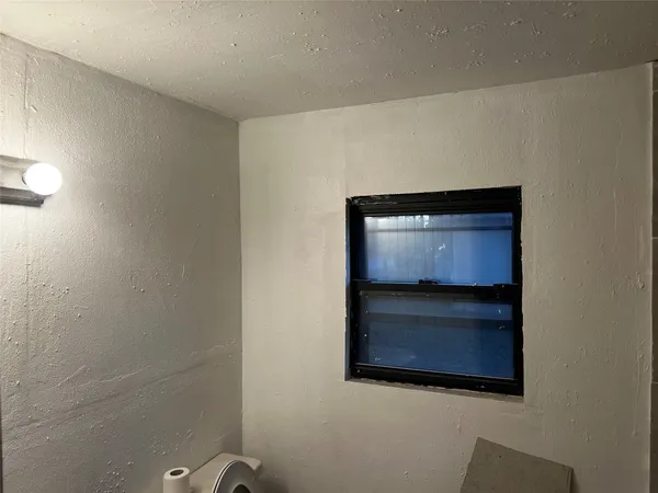 $1,555 | 1101 North 1st Street, Lufkin, TX 75901