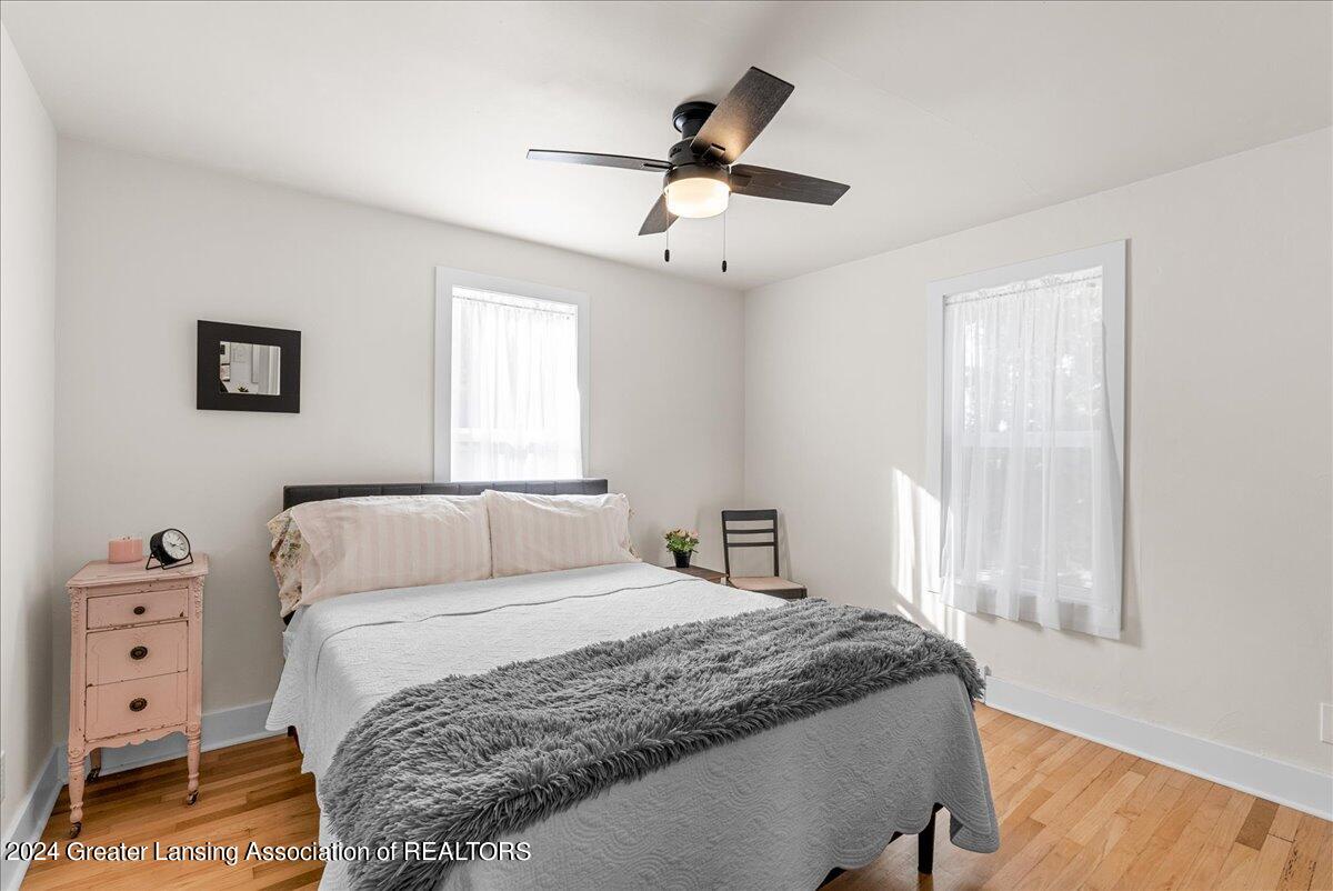 919 Maycroft Road Lansing, MI 48917 - Photo 22 of 58 Bedroom