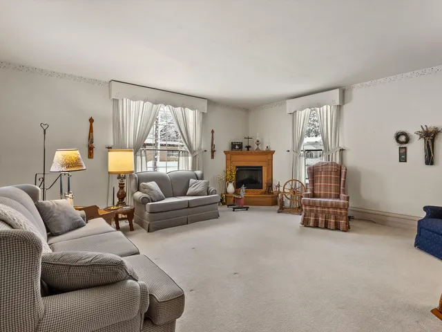 $198,800 | 617 North 7th Street, Manitowoc, WI 54220