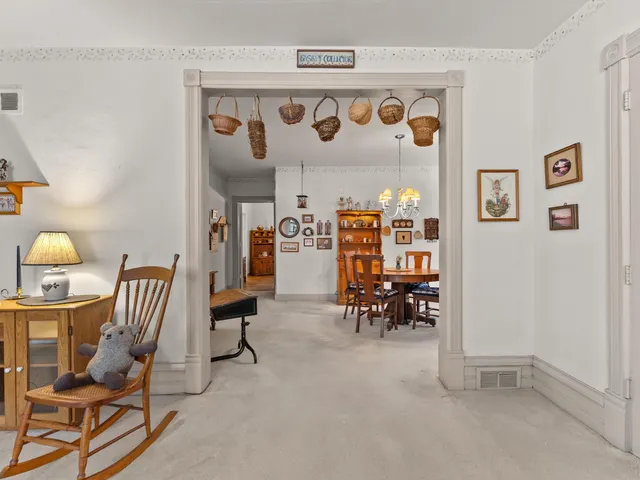 $198,800 | 617 North 7th Street, Manitowoc, WI 54220