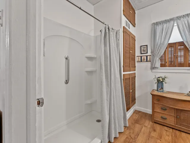 $198,800 | 617 North 7th Street, Manitowoc, WI 54220