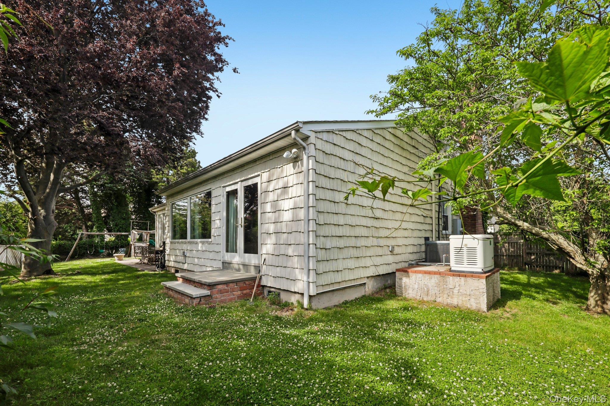 1304 Harbor Road Hewlett Harbor, NY 11557 - Photo 41 of 42