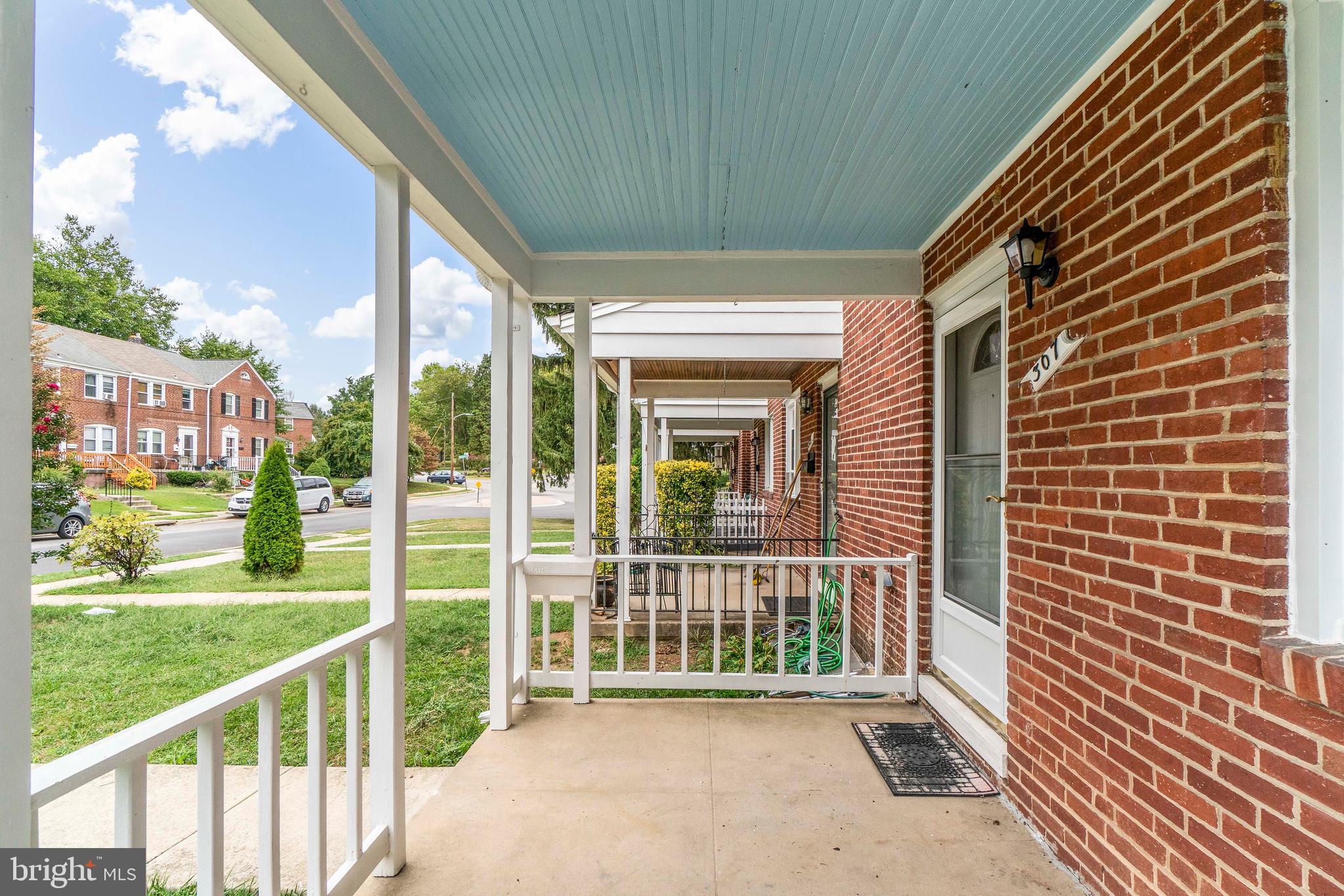 307 Westowne Road Baltimore, MD 21229 - Photo 3 of 37