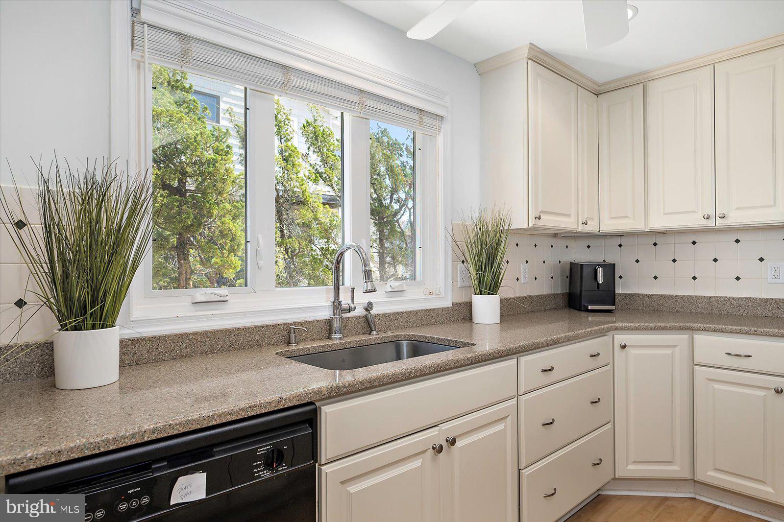 409 Bristol Road South Bethany, DE 19930 - Photo 32 of 89 Kitchen