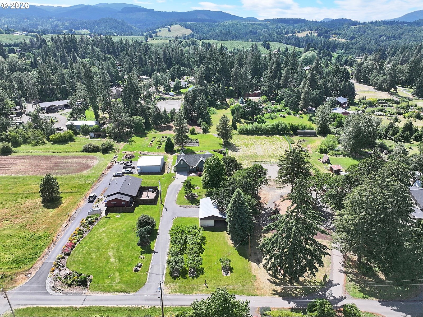 1400 Rockford Road Hood River, OR 97031 - Photo 4 of 47
