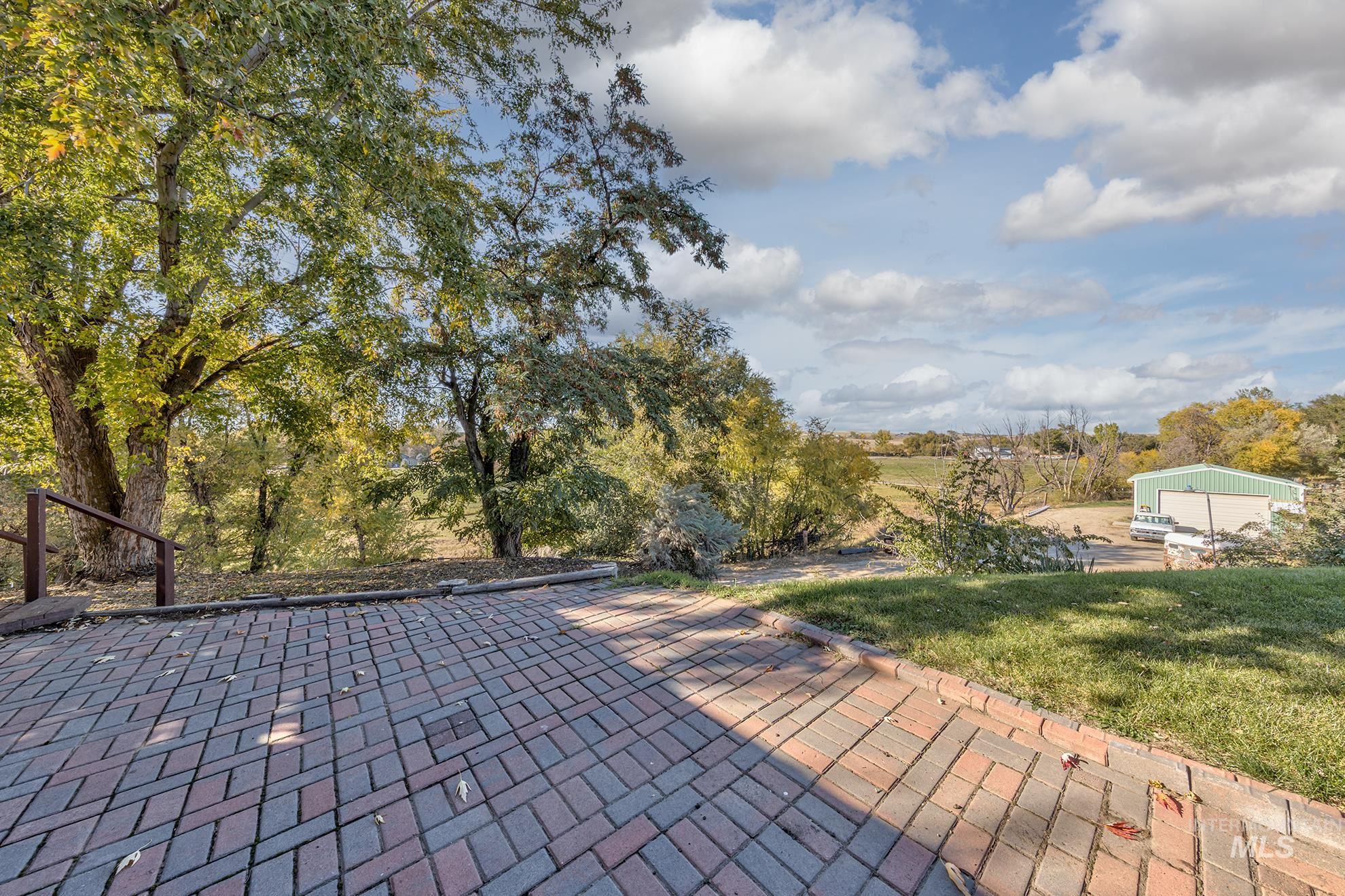28552 Market Road Caldwell, ID 83607 - Photo 26 of 50 View of patio