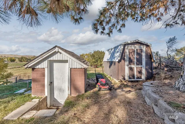 $575,000 | 28552 Market Road, Caldwell, ID 83607