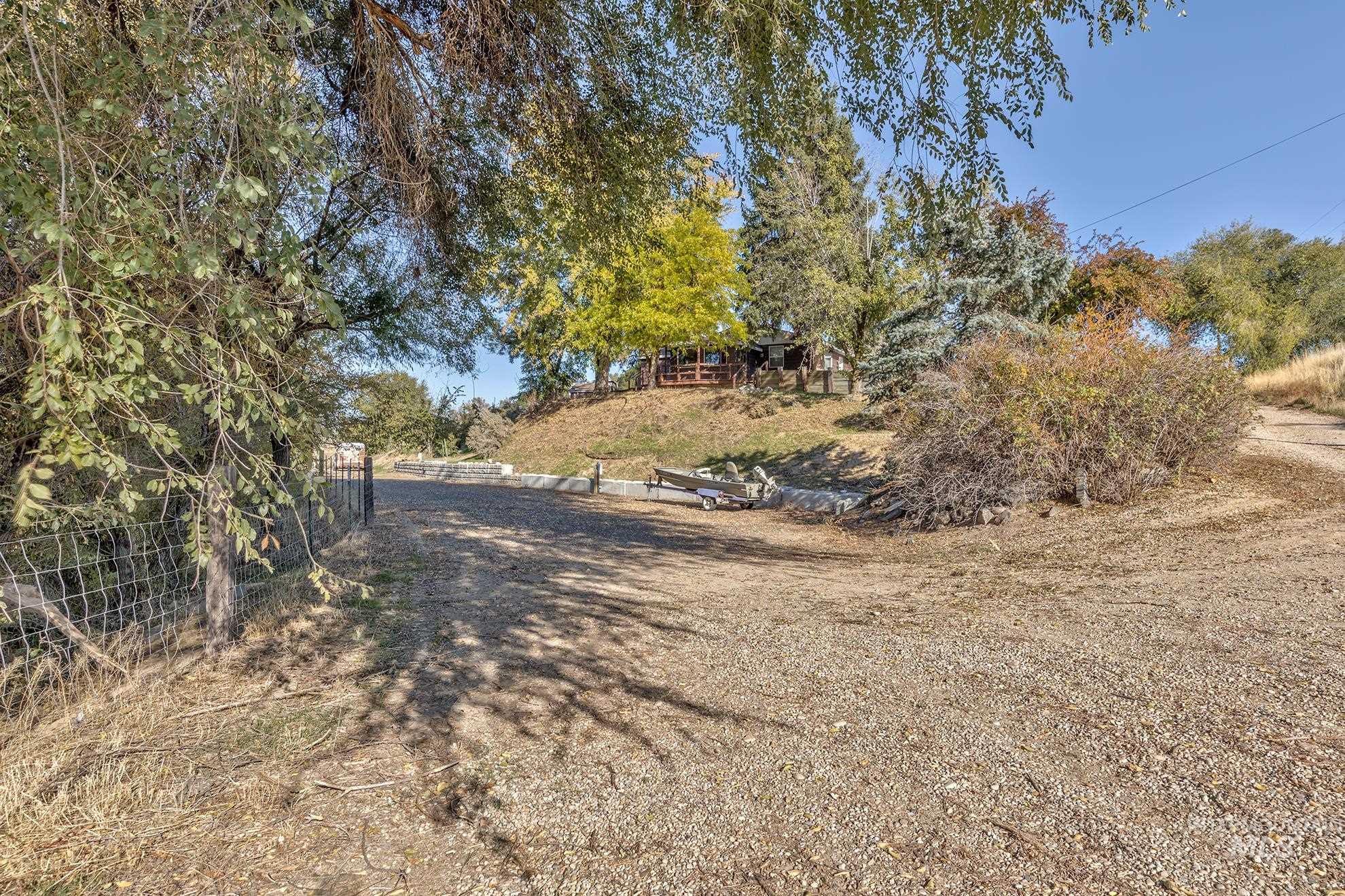 28552 Market Road Caldwell, ID 83607 - Photo 32 of 50 View of yard