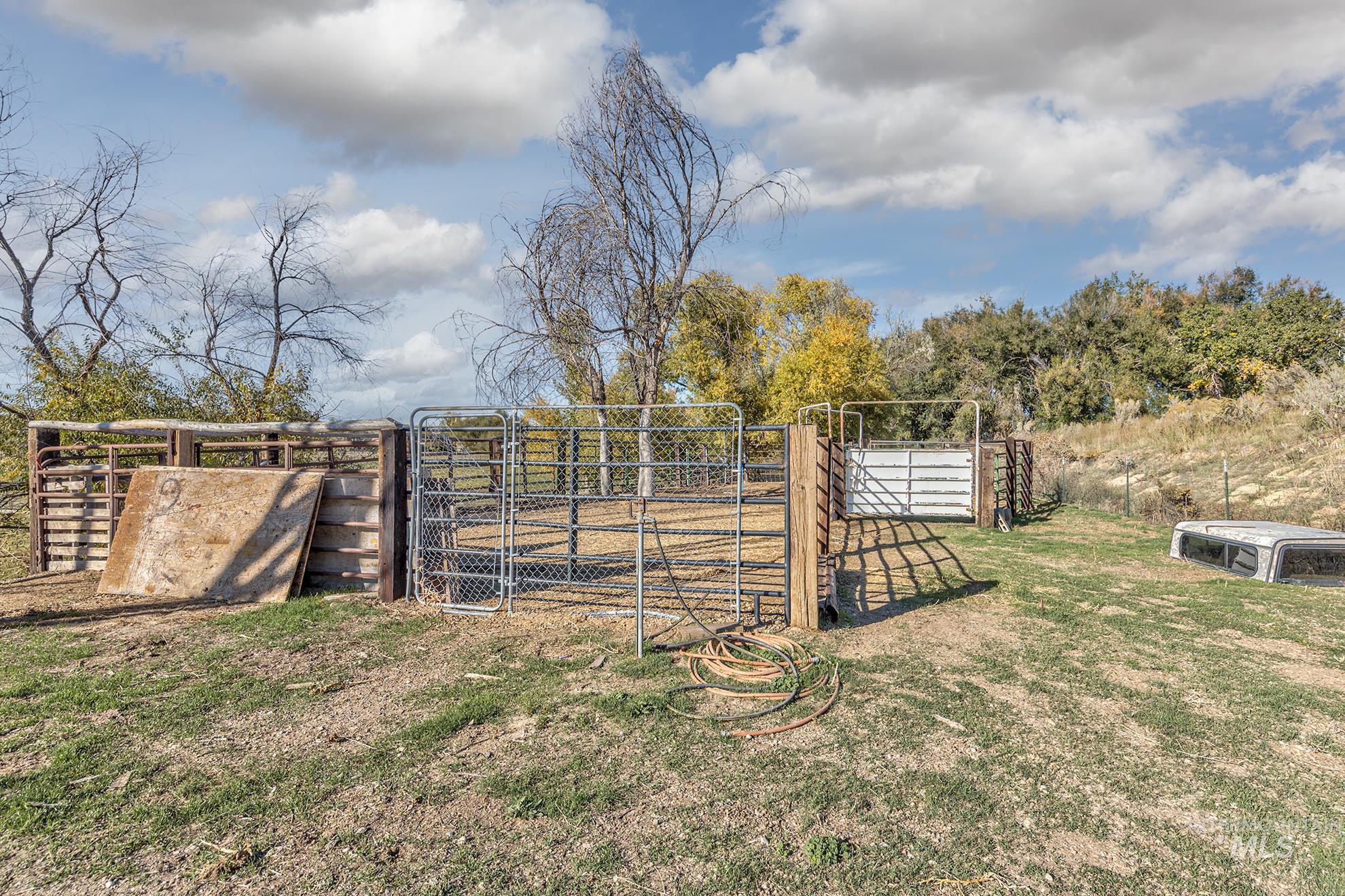28552 Market Road Caldwell, ID 83607 - Photo 40 of 50 View of yard with a gate