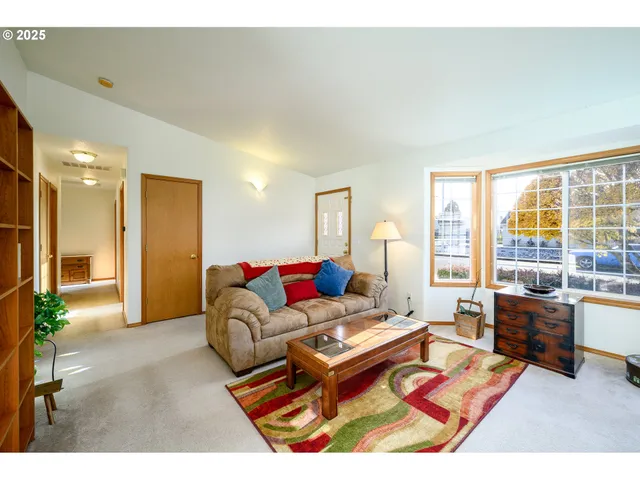 $429,900 | 700 Bell Street, Dayton, OR 97114