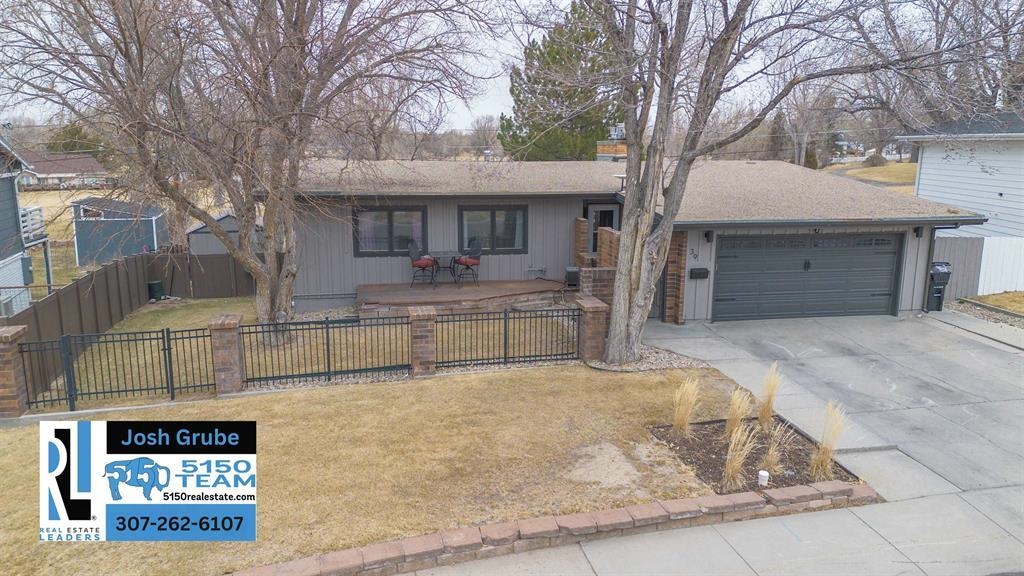 39 Valley Drive Casper, WY 82604 - Photo 1 of 46
