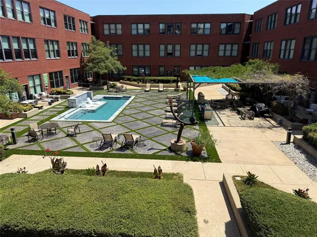 $2,795 | 2502 Live Oak Street, Unit 235, Dallas, TX 75204