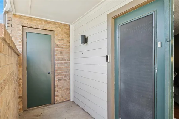 $1,199 | 2300 Balsam Drive, Unit G105, Arlington, TX 76006