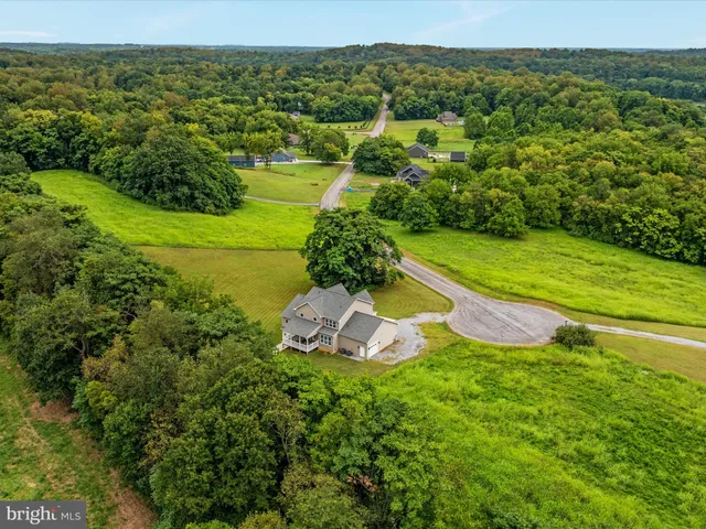 $799,000 | 21 Nimitz Lane, Hedgesville, WV 25427