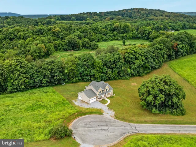 $799,000 | 21 Nimitz Lane, Hedgesville, WV 25427