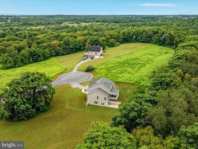 $799,000 | 21 Nimitz Lane, Hedgesville, WV 25427