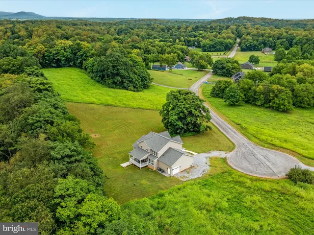 $799,000 | 21 Nimitz Lane, Hedgesville, WV 25427