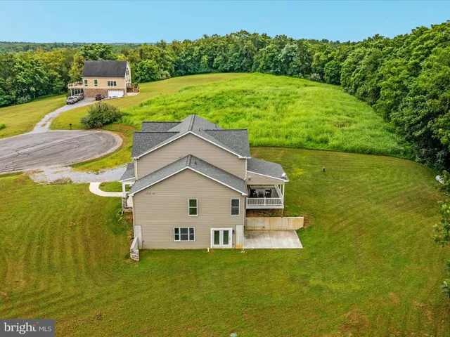 $799,000 | 21 Nimitz Lane, Hedgesville, WV 25427
