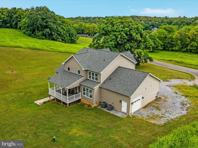 $799,000 | 21 Nimitz Lane, Hedgesville, WV 25427