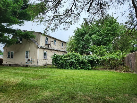 30 Daggett Avenue Pawtucket, RI 02861 - Photo 5 of 49