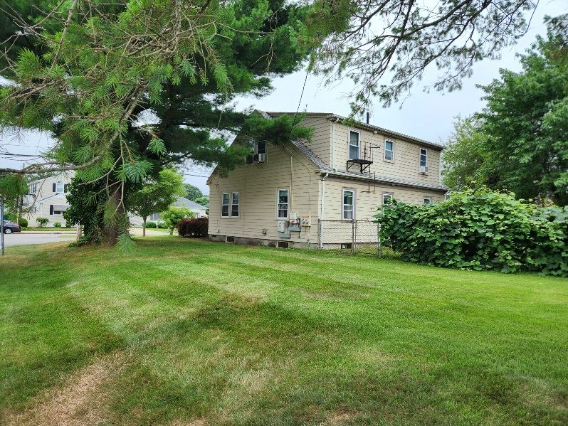 30 Daggett Avenue Pawtucket, RI 02861 - Photo 6 of 49