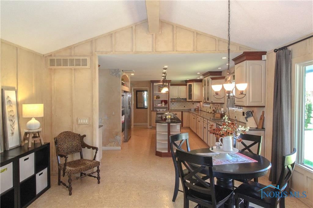 460 North River Road Waterville, OH 43566 - Photo 18 of 50 Gallery Image 18