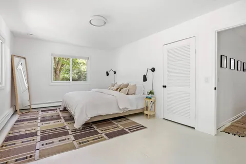 $1,799,000 | 60 Northwest Landing Road, East Hampton, NY 11937