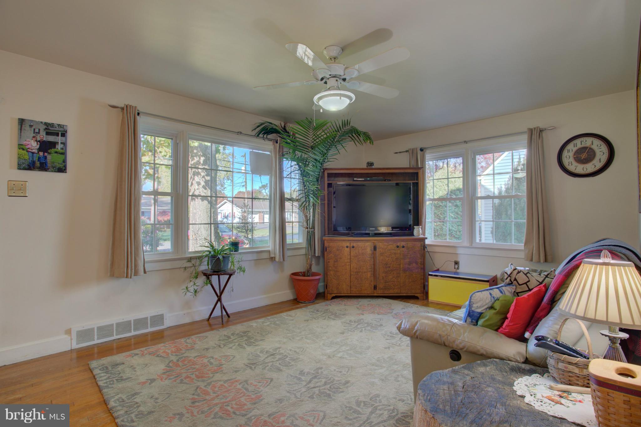 218 Pinkerton Road Mount Joy, PA 17552 - Photo 4 of 24 Gallery Image 4