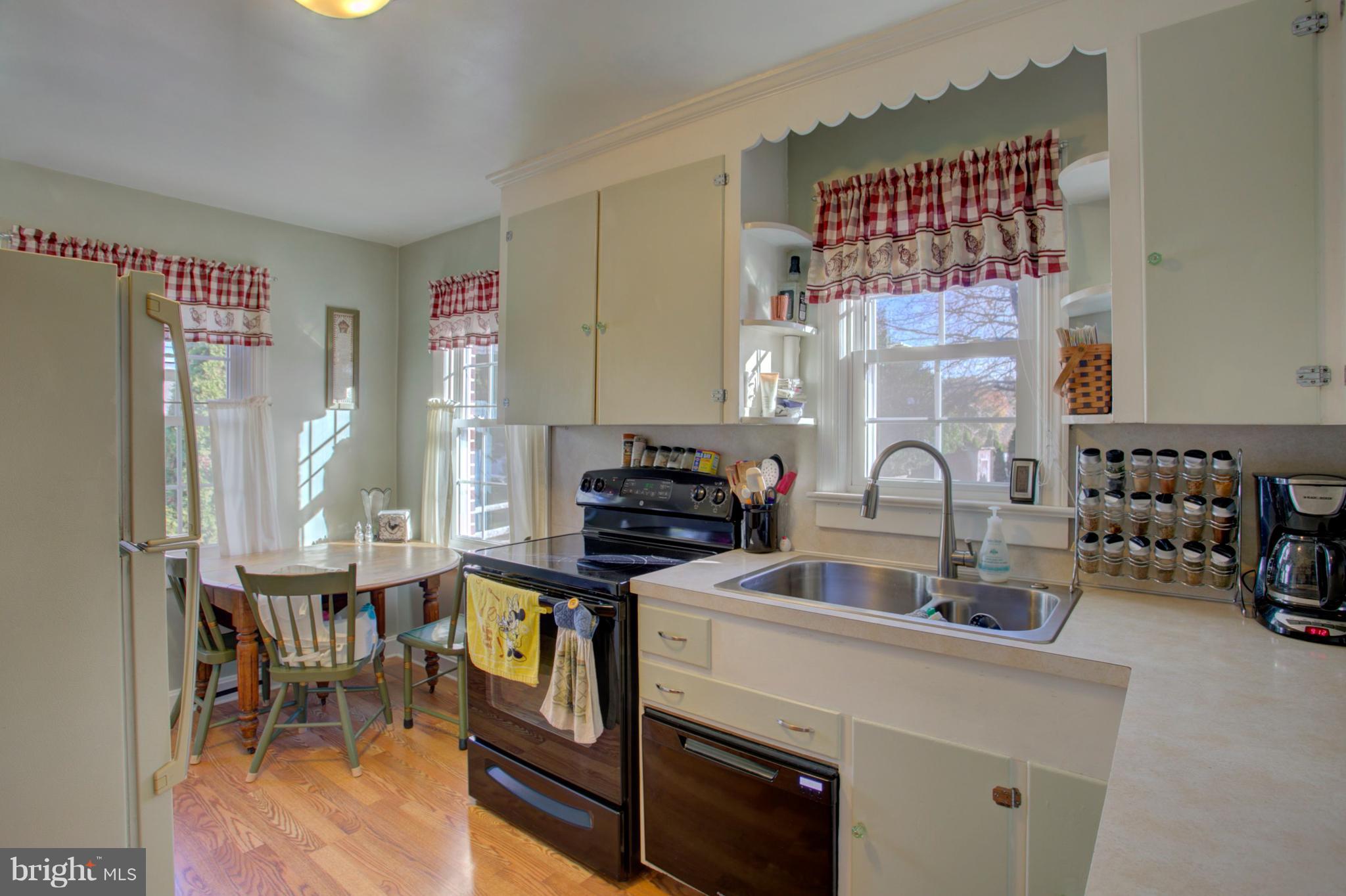 218 Pinkerton Road Mount Joy, PA 17552 - Photo 6 of 24 Gallery Image 6