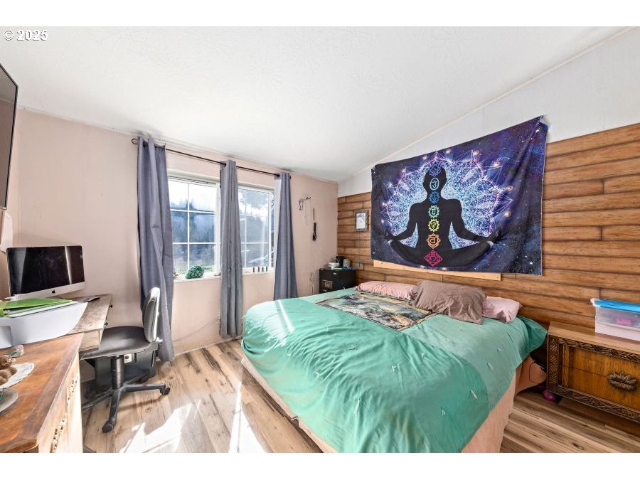 1682 East Riverside Drive Myrtle Creek, OR 97457 - Photo 16 of 32