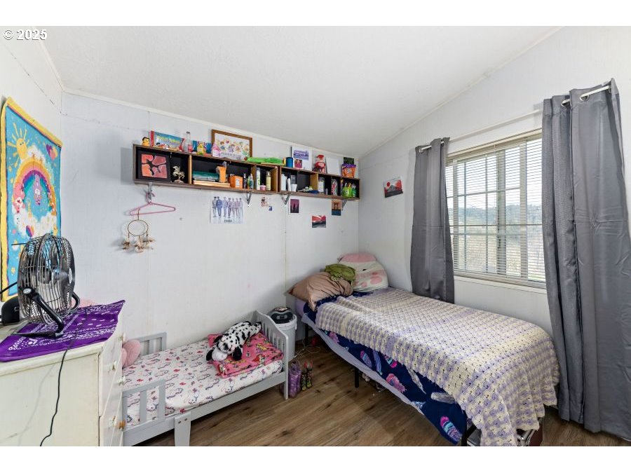 1682 East Riverside Drive Myrtle Creek, OR 97457 - Photo 20 of 32