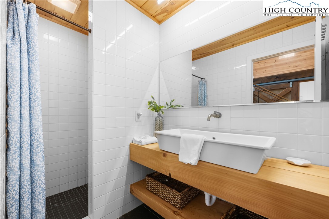 3760 Bald Mountain Road West Jefferson, NC 28694 - Photo 23 of 50