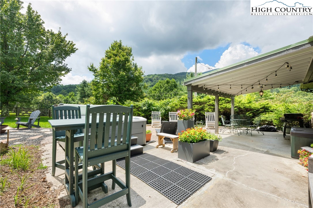 3760 Bald Mountain Road West Jefferson, NC 28694 - Photo 8 of 50