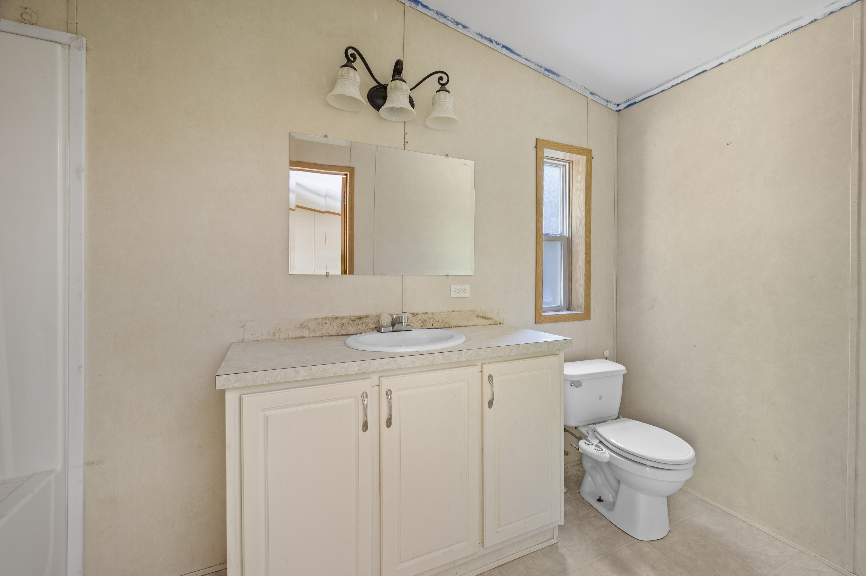 195 Oak Hill Road Lebanon, ME 04027 - Photo 22 of 28 Primary Bath