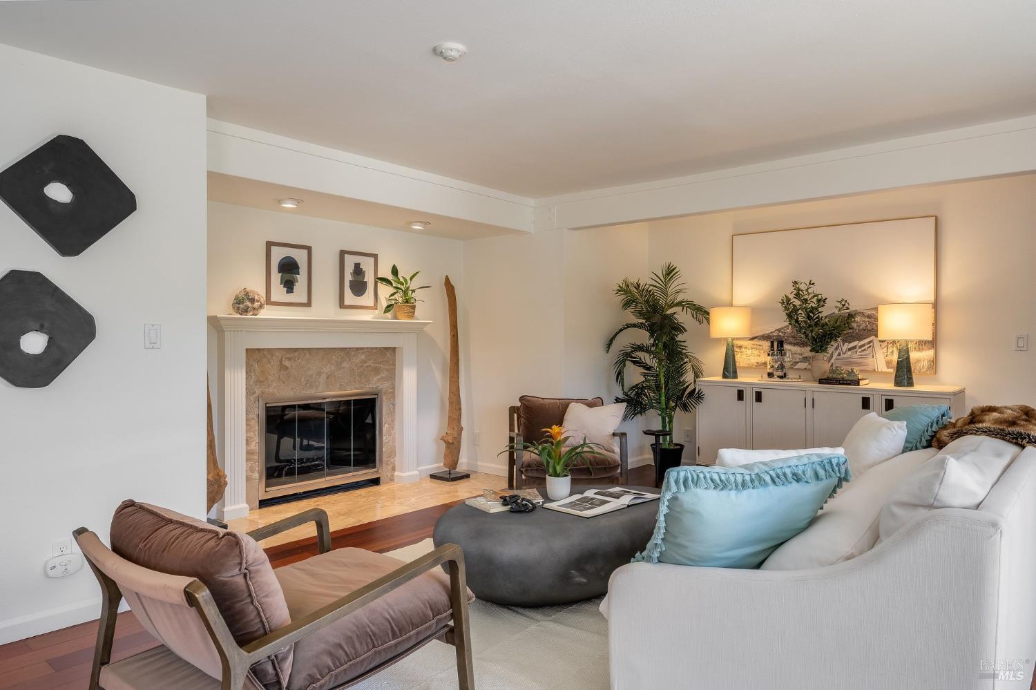 70 Stanford Way Sausalito, CA 94965 - Photo 3 of 55