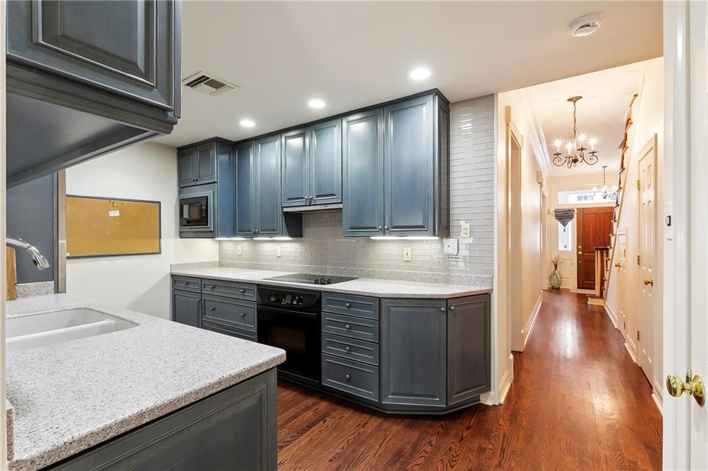 206 Rue St Peter Metairie, LA 70005 - Photo 5 of 17 Gallery Image 5