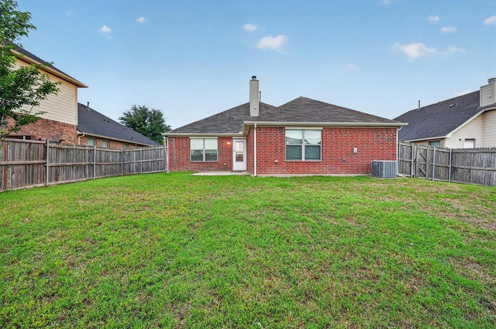 8204 Tierra Del Sol Road Arlington, TX 76002 - Photo 17 of 18