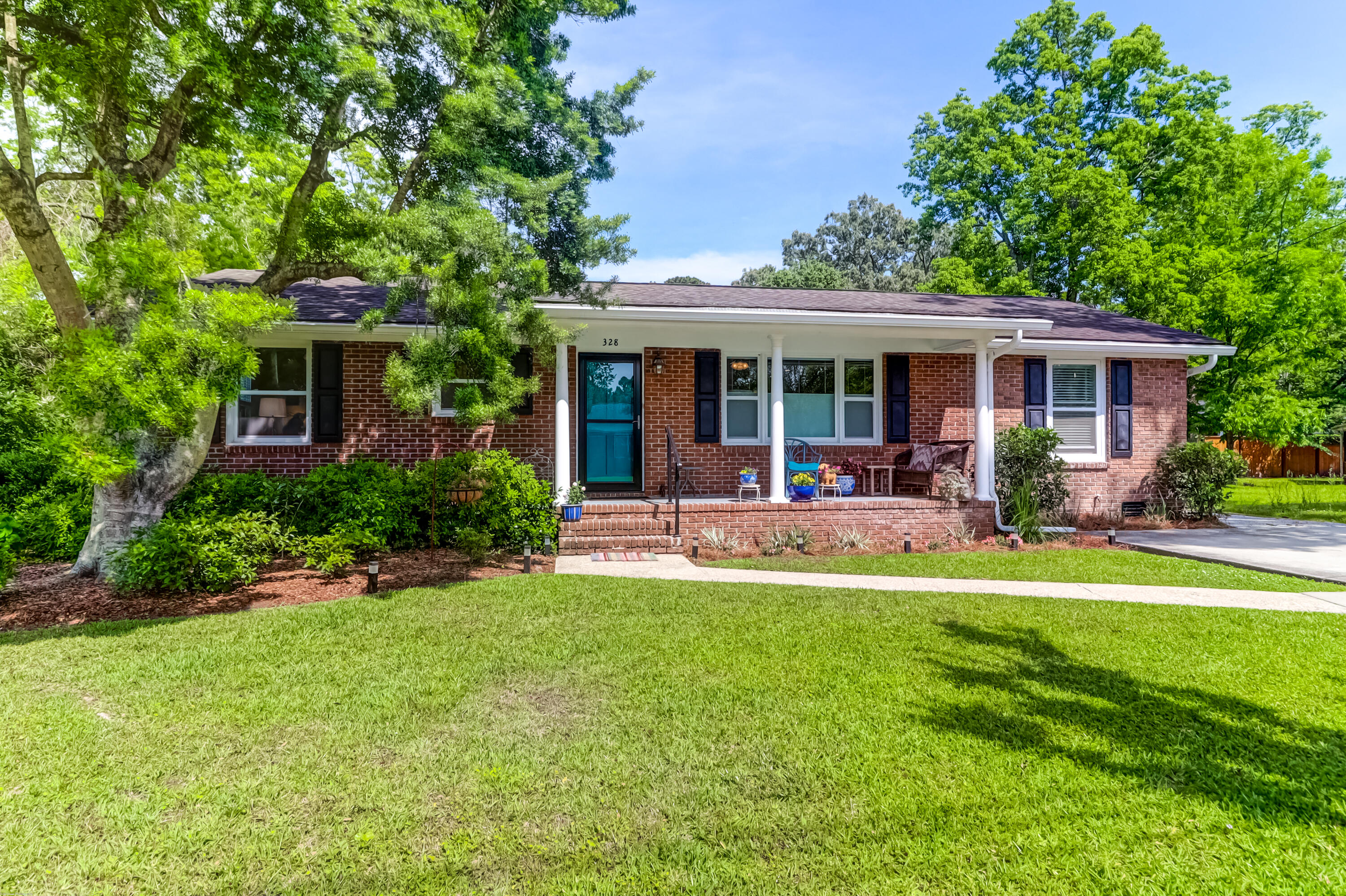 328 Pageland Road Charleston, SC 29412 - Photo 1 of 58 328 Pageland -Tidalcreekphoto- (57)