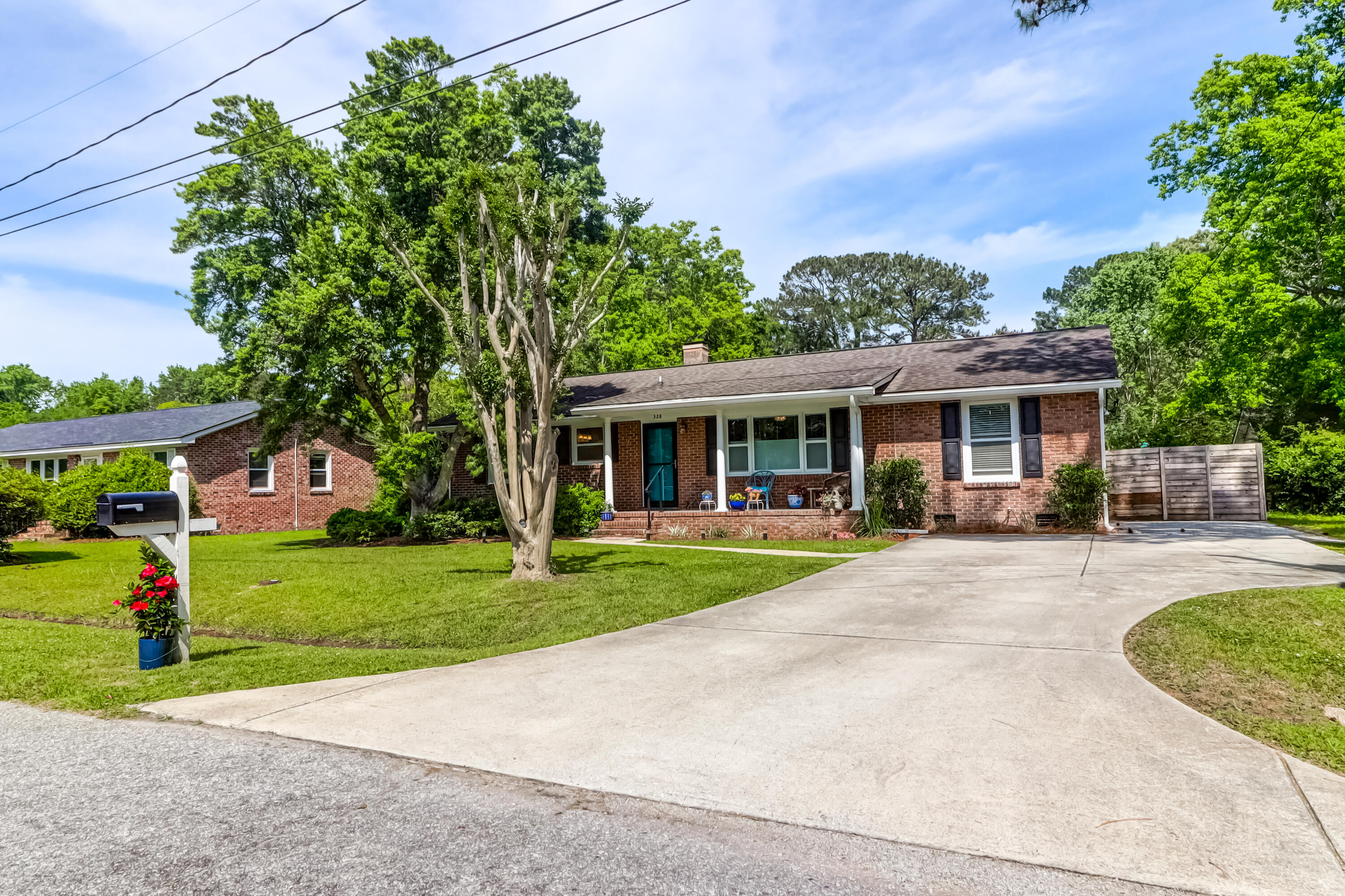 328 Pageland Road Charleston, SC 29412 - Photo 3 of 58 328 Pageland -Tidalcreekphoto- (53)