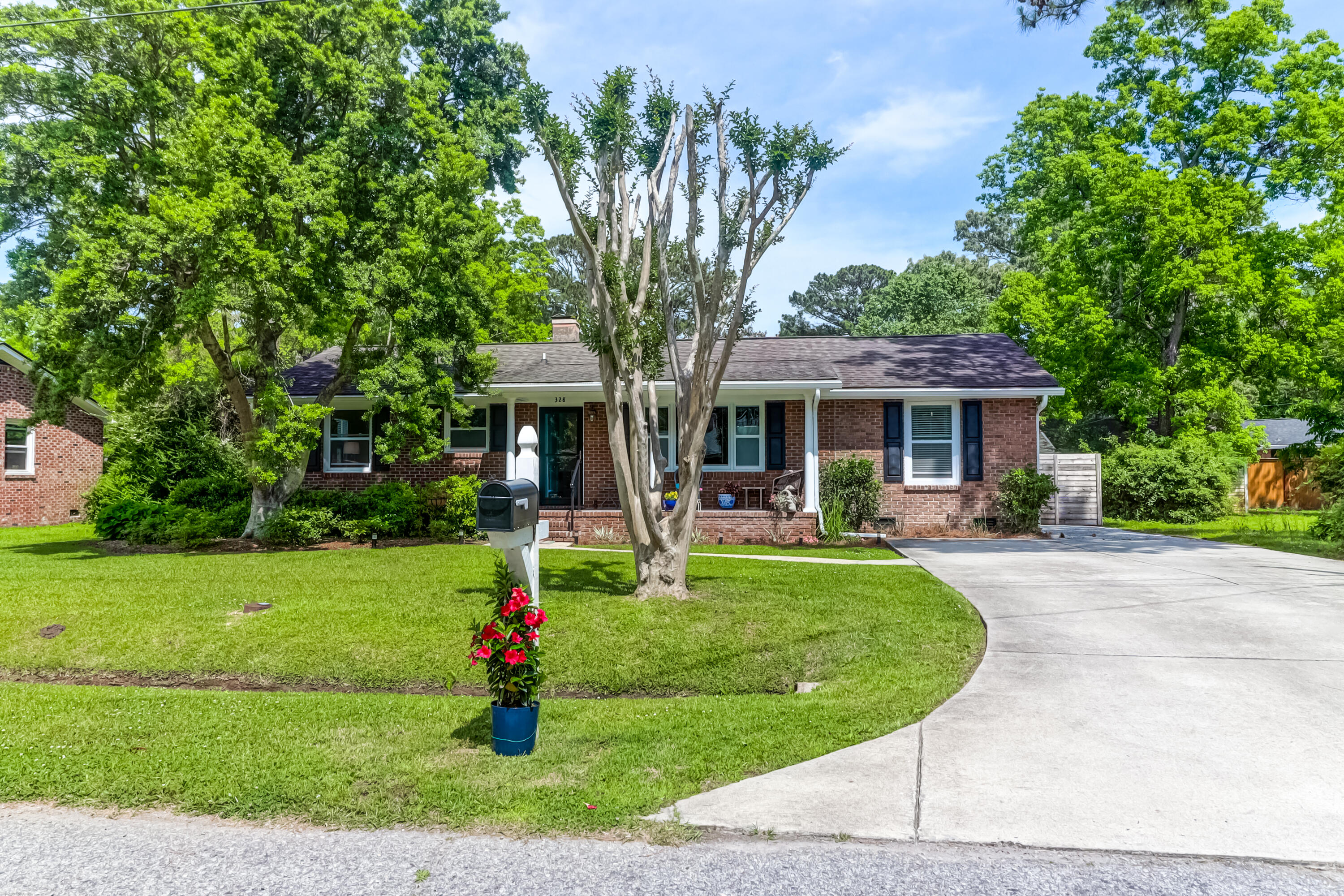 328 Pageland Road Charleston, SC 29412 - Photo 5 of 58 328 Pageland -Tidalcreekphoto- (44)
